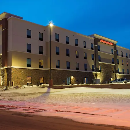 Hampton Inn & Suites Bismarck Northwest-3