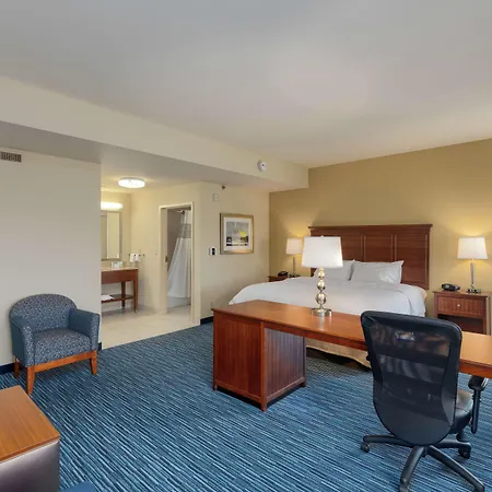 Hampton Inn & Suites Owensboro Downtown Waterfront-2