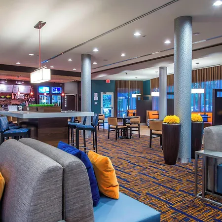 Courtyard By Marriott Columbus-2