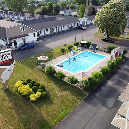 Falcon Inn-3