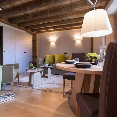 Les Loges Annecy Vieille Ville-3