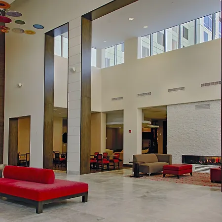 Embassy Suites By Hilton Newark Airport-3