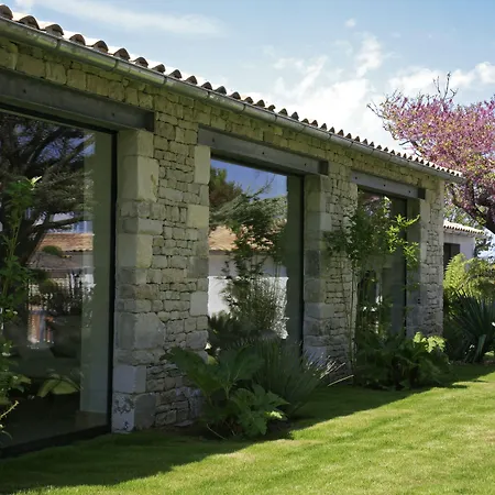 Le Clos Saint-Martin Hôtel&Spa-2