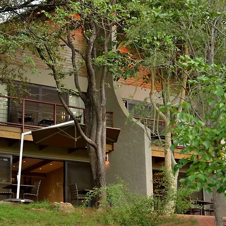 Victoria Falls Safari Suites-2