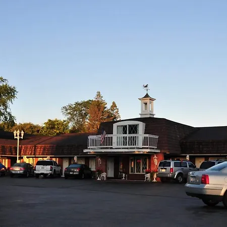 Lockport Inn And Suites-2