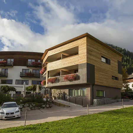 Dolomitenblick Alps Boutique Hotel-3