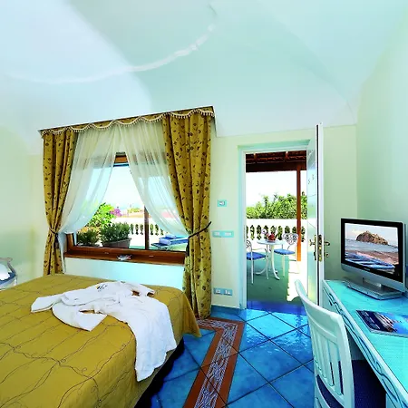 Hotel Bellevue Benessere&Relax-3