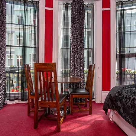 Brighton Surf Guest House-3