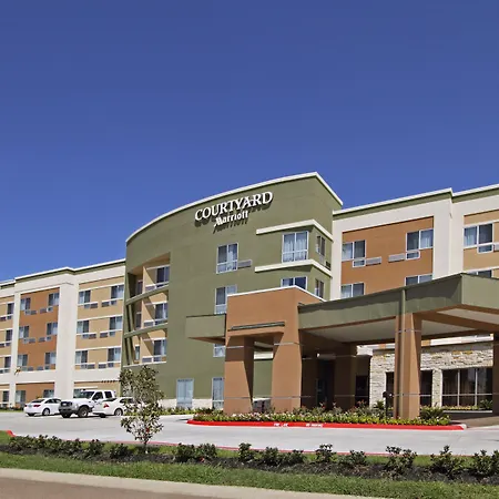 Courtyard By Marriott Victoria-2