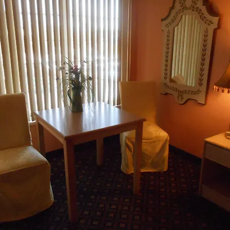 Victorian Inn-2