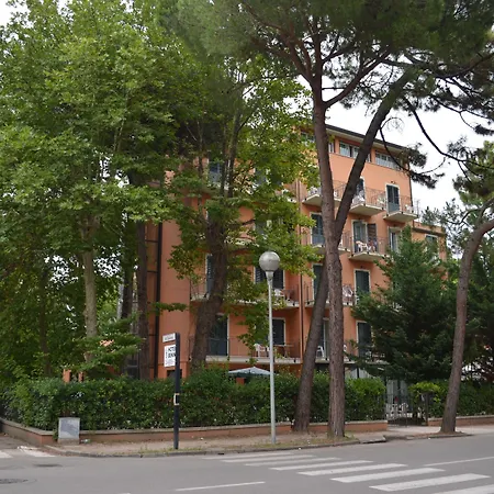 Hotel B&B Des Bains Milano Marittima-3