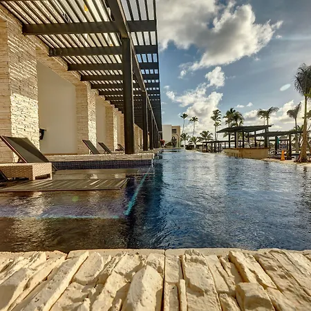 Royalton Chic Punta Cana, An Autograph Collection All-Inclusive Resort & Casino, Adults Only-3