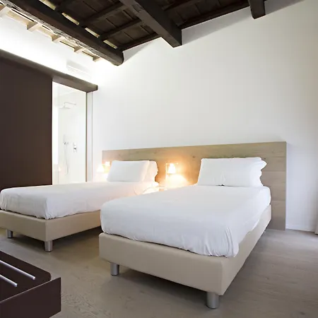 Borgoleoni 18 - Room&Breakfast-2