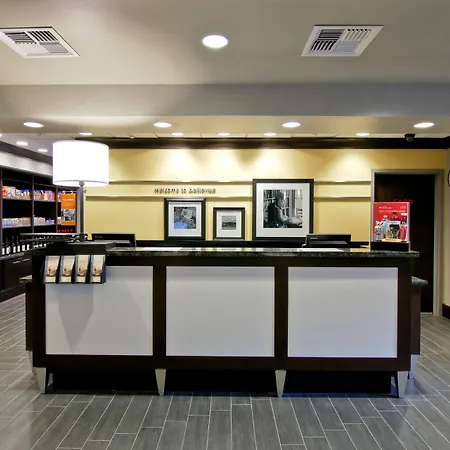 Hampton Inn & Suites Bellevue Downtown/Seattle-3