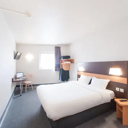 B&B HOTEL Nîmes Centre Arènes-2
