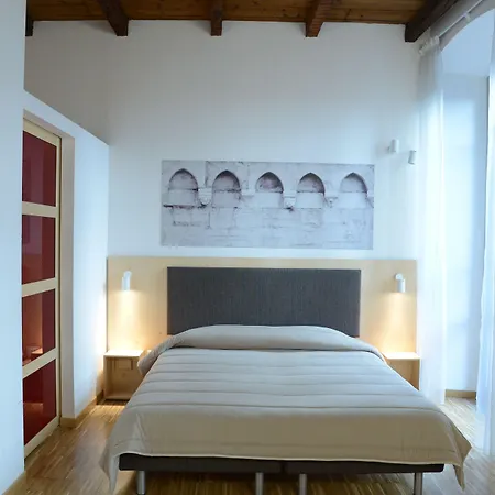 Le Stanze Del Lago Apartments-2