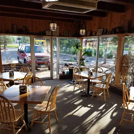 Willard Munger Inn-2