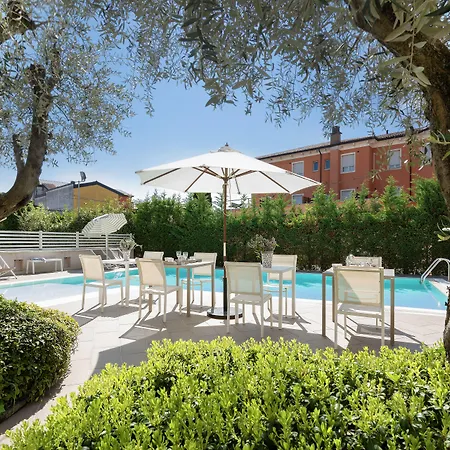 Vialeromadodici Rooms & Apartments-3