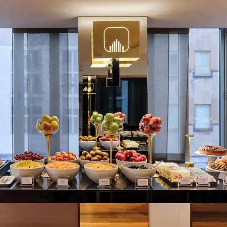 Hotel The Square Milano Duomo - Preferred Hotels & Resorts-3