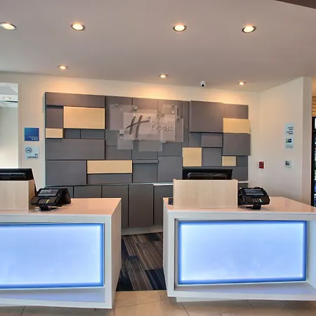 Holiday Inn Express & Suites Fond Du Lac By Ihg-2