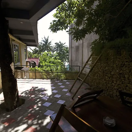 Ralph'S Place-3