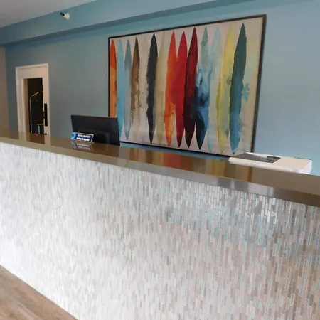 Wave Street Inn-2