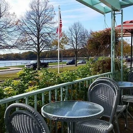 Harborview Inn-3