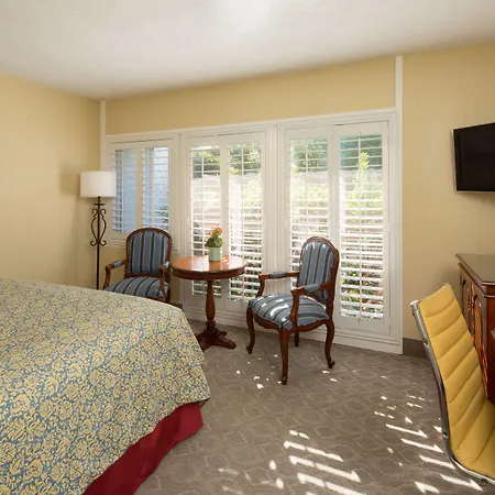 Normandy Inn-2