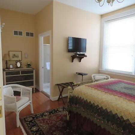 The Swope Manor Bed & Breakfast-2