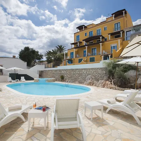 Lu' Hotel Maladroxia-2