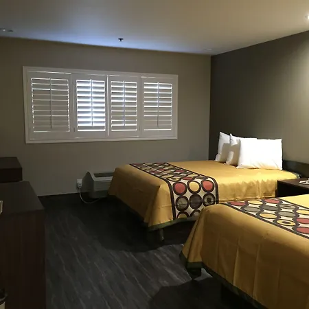 Super 8 By Wyndham National City Chula Vista-2