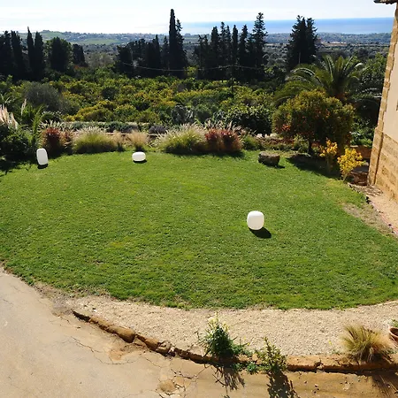 Villa La Lumia B&B Suites&Apartments-3