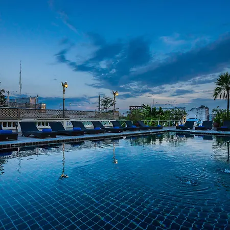 D&D Inn Khaosan-3