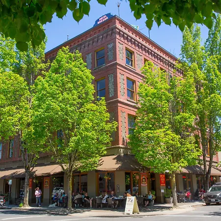 Mcmenamins Hotel Oregon-3
