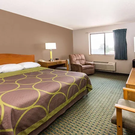 Super 8 By Wyndham St. Charles-2