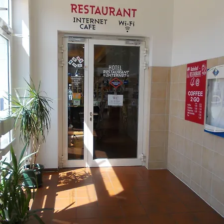 Hotel Im Bahnhof-2