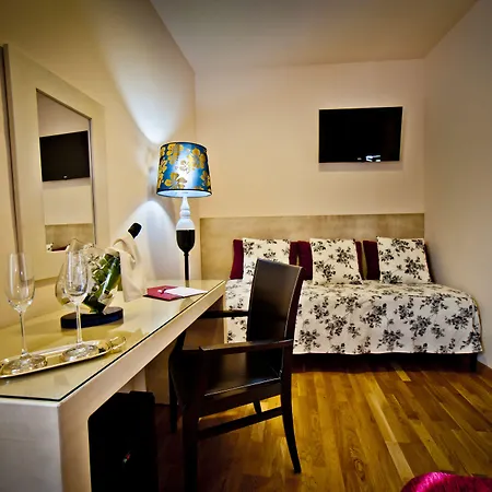 Hotel Condes de Castilla-3