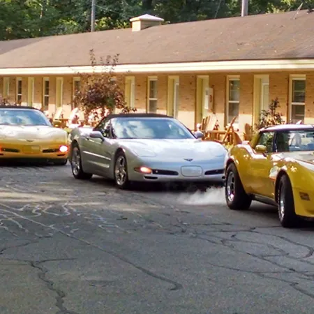 The Saugatuck Retro Resort-2