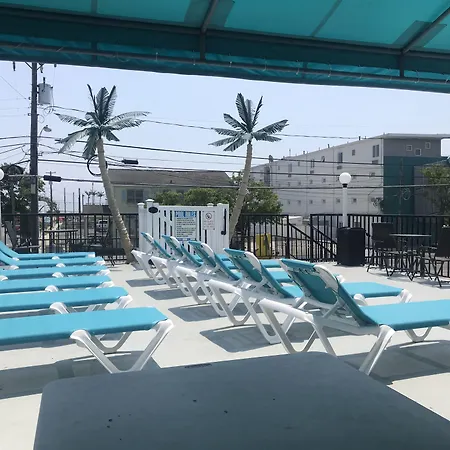 Surfcomber Motel-3