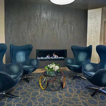 Oxford Suites Bellingham-3