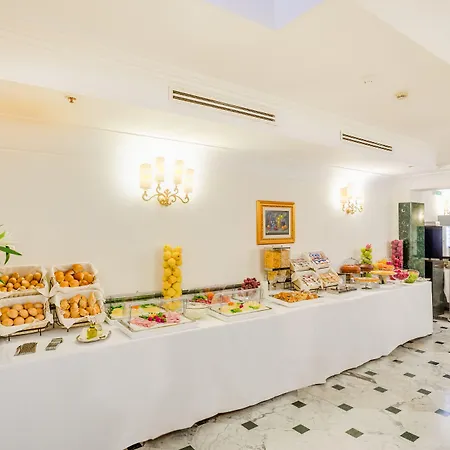 Raeli Hotel Regio-3
