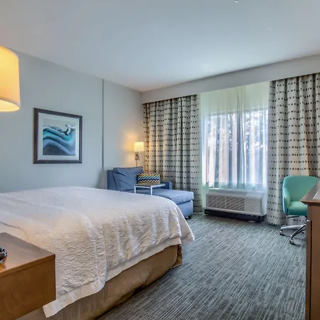 Hampton Inn Gulf Shores-2