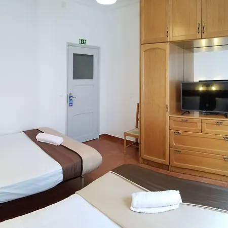 Guesthouse Of Alcobaca-2