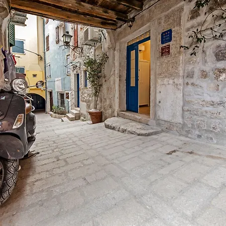 Guest house SOTTO I VOLTI Centro Storico-2