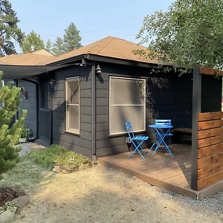 The Stranger Lodge - Pet Friendly-3