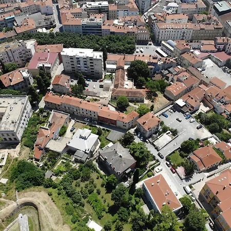 Boutique Suites Joyce-2