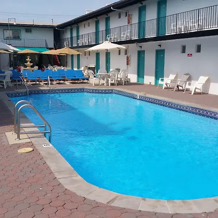 The Amethyst Beach Motel-3