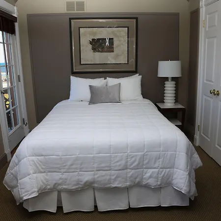 The Ocean Plaza Hotel-3