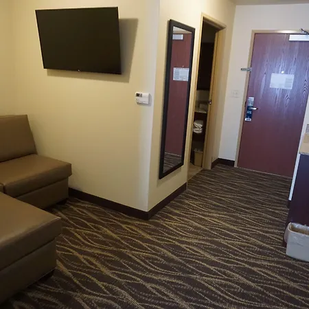 Cobblestone Hotel & Suites - Chippewa Falls-2