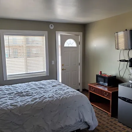 Golden Gate Lodging-2